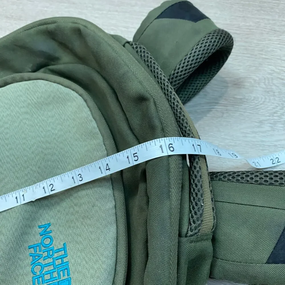 The North Face Vault Everyday Commuter Backpack Laptop Daypack